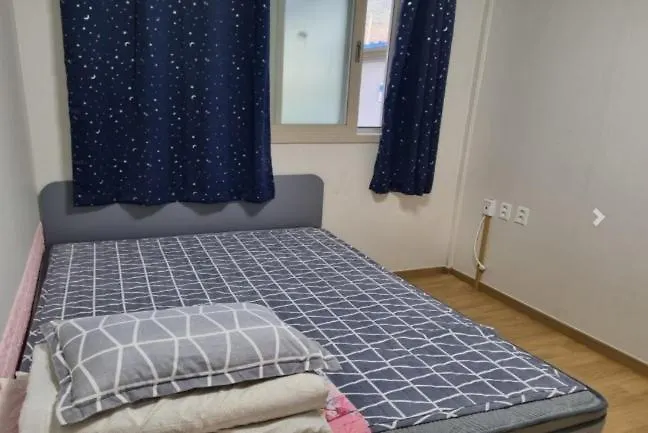 Incheon Dukjukdo Bada Hyangi Pension 인천 덕적도바다향기펜션 Holiday home